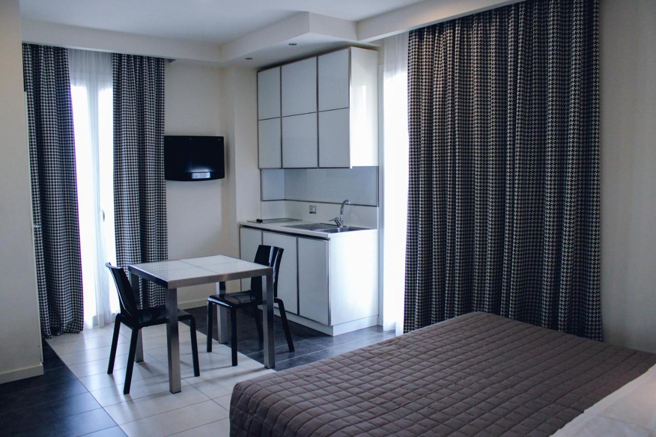 Atmosphere Suite Hotel Римини Экстерьер фото
