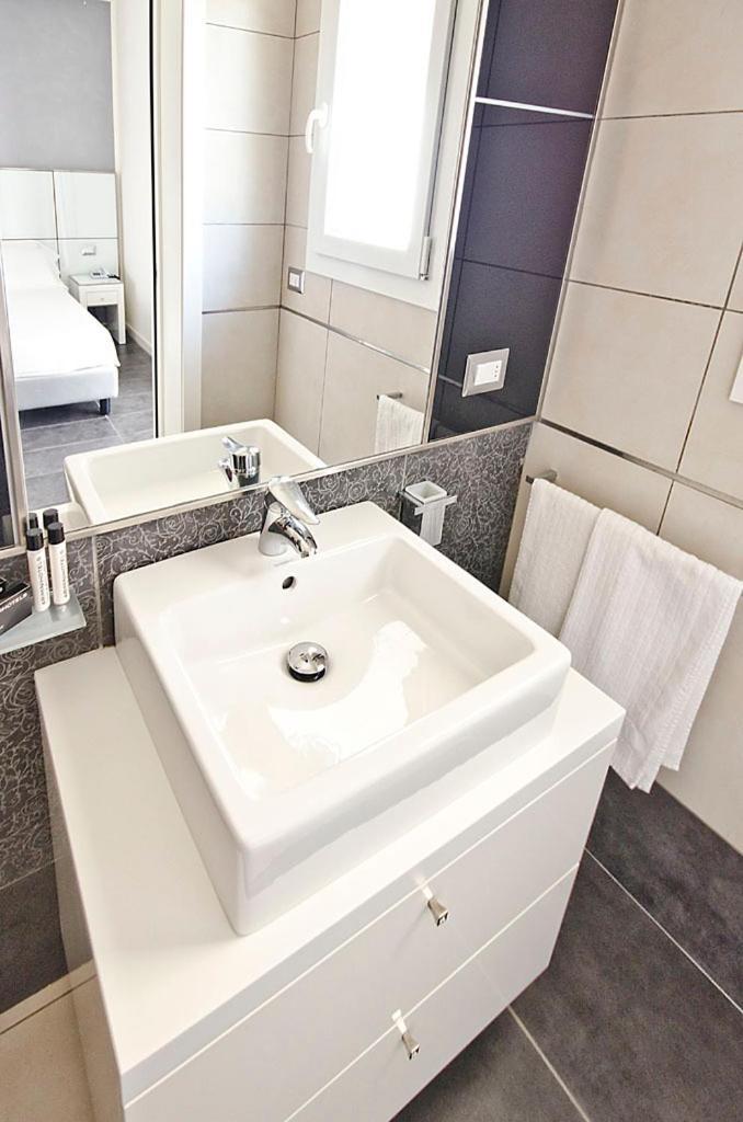 Atmosphere Suite Hotel Римини Экстерьер фото